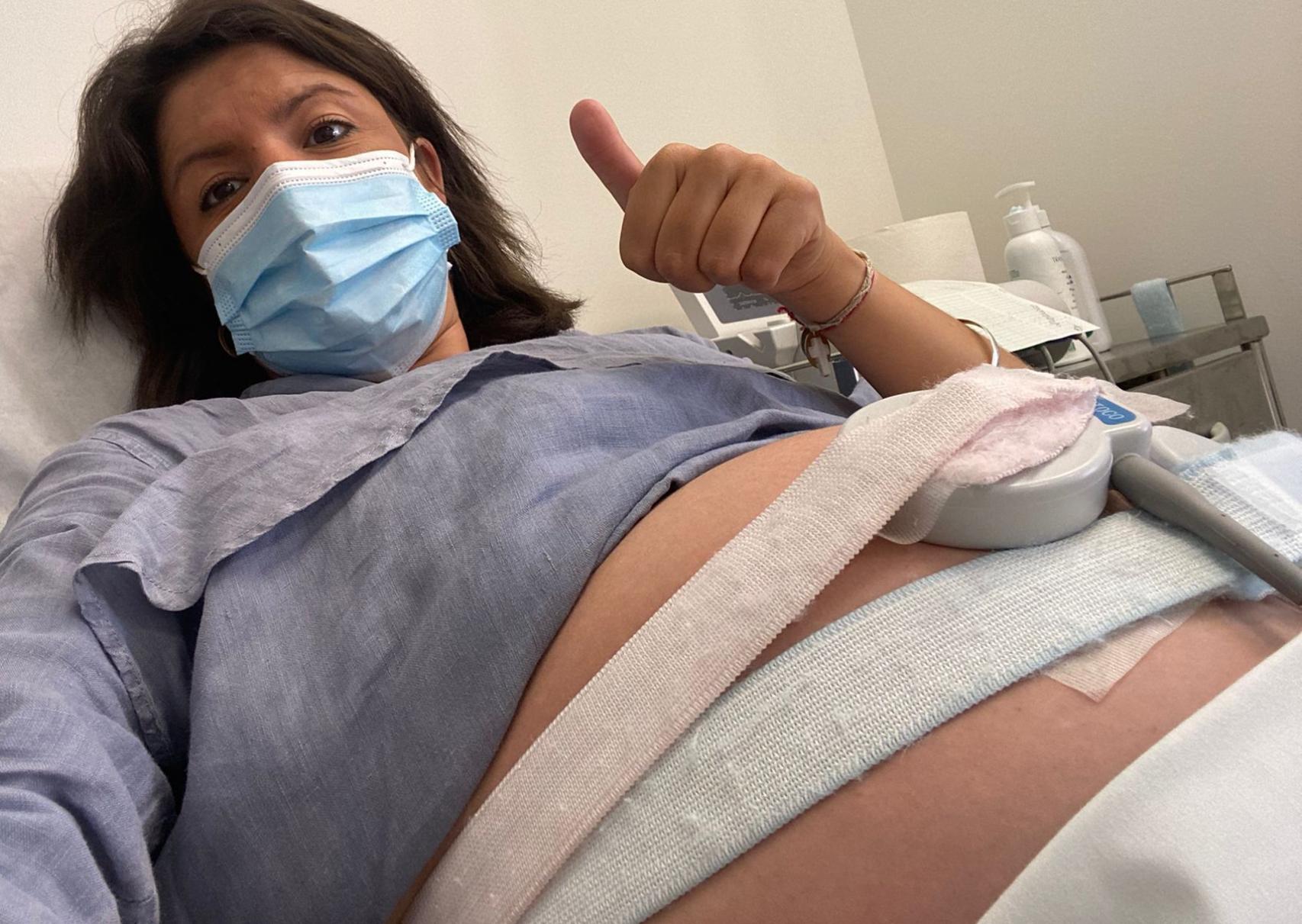 Inma León, delegada de El Español en Andalucía, en la sala de monitores.