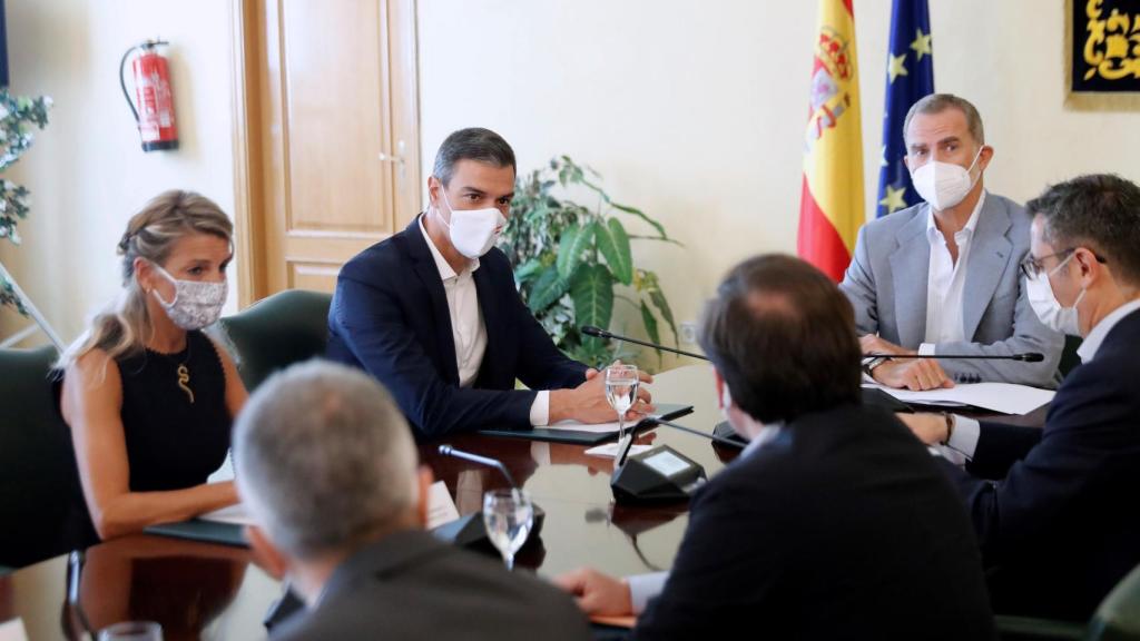 Yolanda Díaz, en el gabinete de crisis presidido por el Rey en Torrejón.