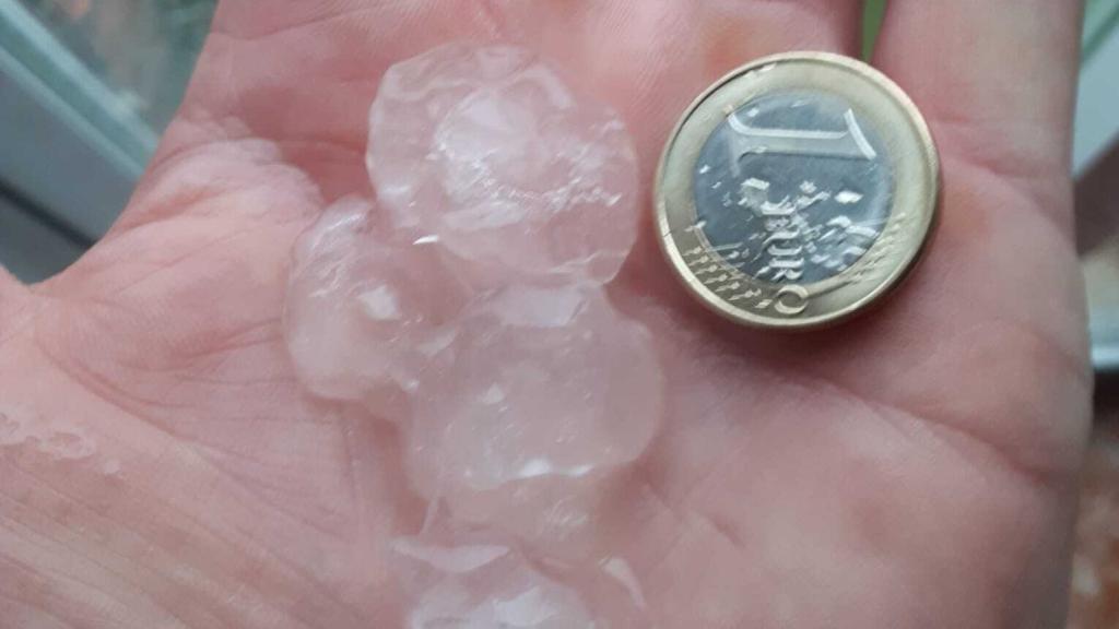 El granizo de unos 25 milímetros de tamaño golpeó en diversos puntos de la comarca de l'Alcoià.
