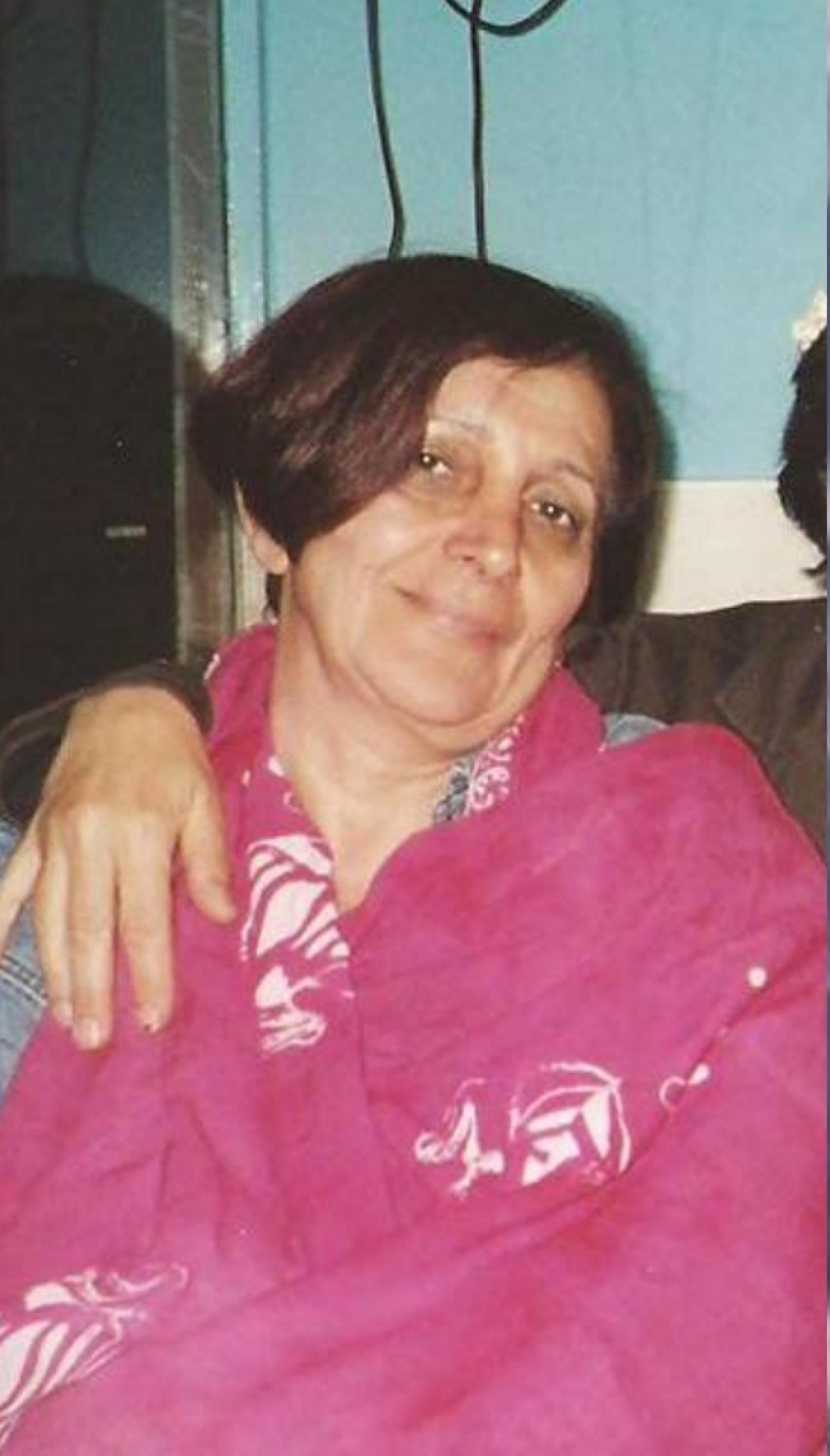 La escritora Mina Assadi.