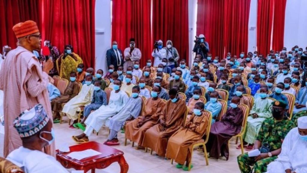 Imagen de archivo de estudiantes liberados tras ser secuestrados. EP