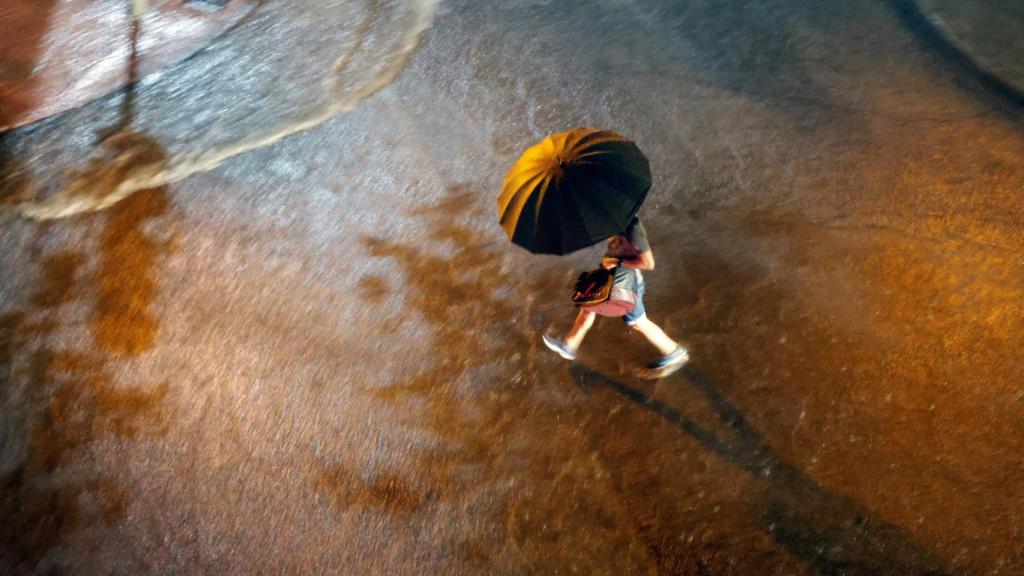 La noche de intensas lluvias en Valencia y Castellón da paso a los cielos despejados.