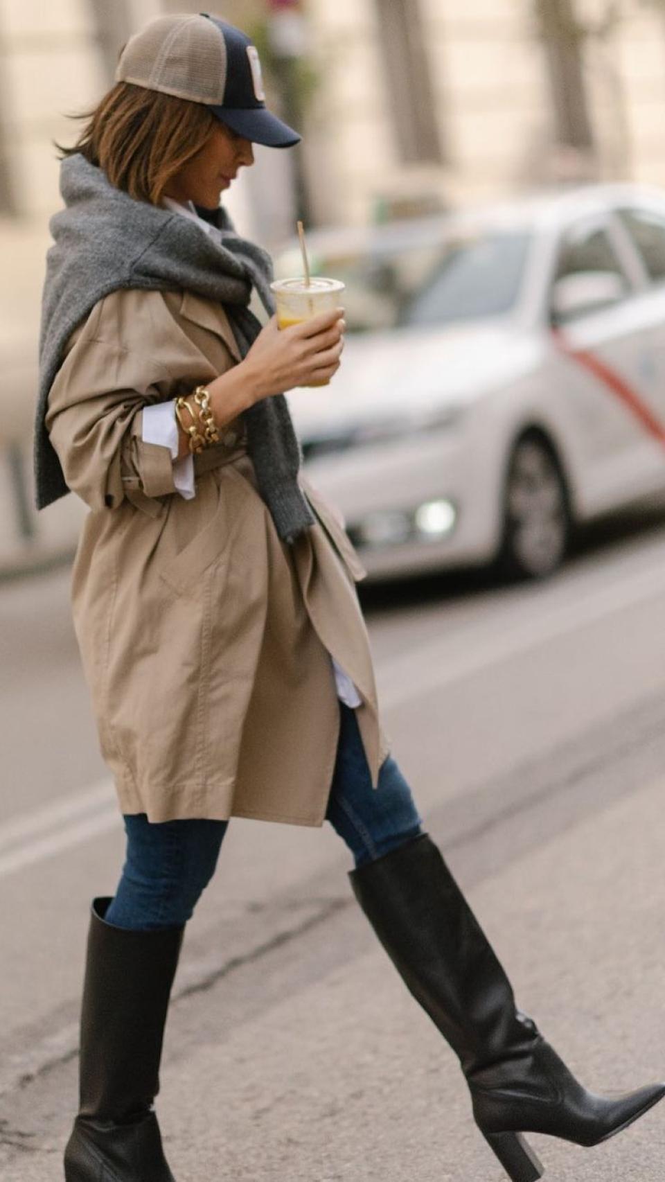 Tamara Falcó, con gorra de Cocowi Brand, en un estilismo muy urbano.