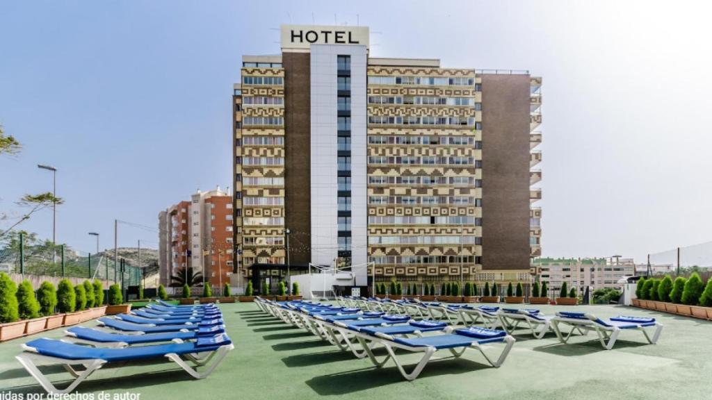 Exterior del Hotel Maya, Alicante.