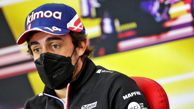 Fernando Alonso durante una comparecencia