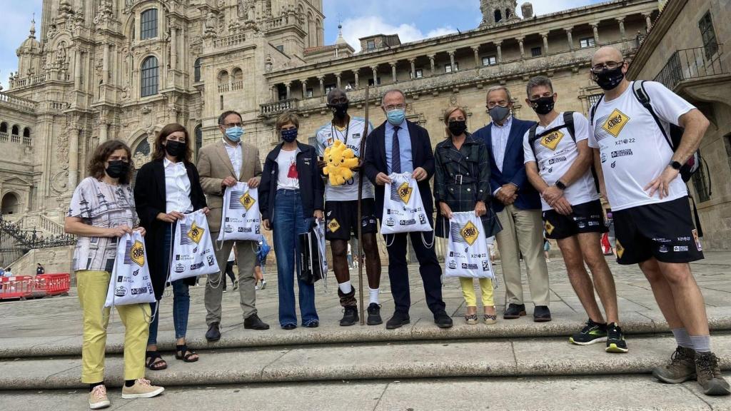 El exjugador de la NBA Craig Hodges llega a la Praza do Obradoiro
