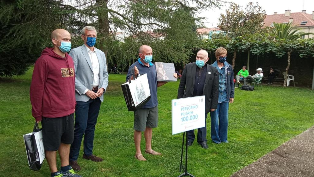 Recepción al peregrino 100.000 en Santiago.