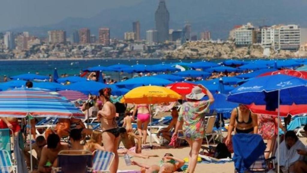 Una playa de Benidorm, este verano.