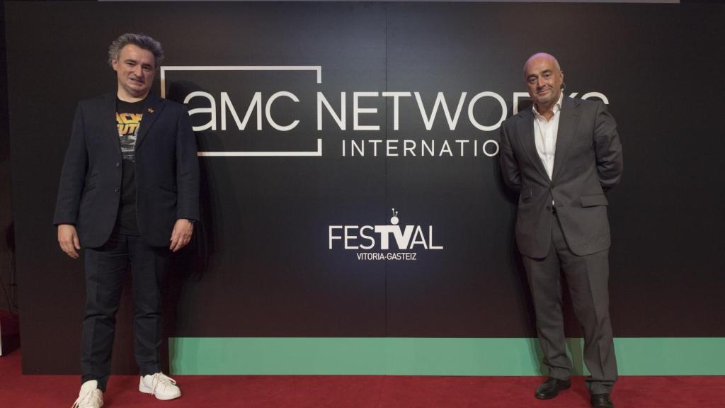 Joseba Fiestras, director del FesTVal, junto a Manuel Balsera.