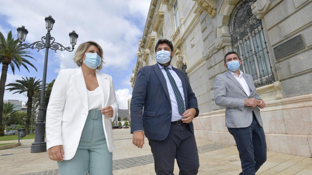 Los populares Noelia Arroyo, Fernando López Miras y Antonio Luengo.