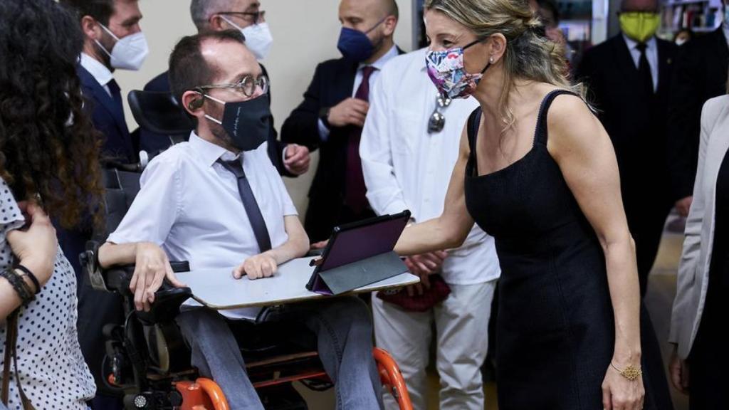 El portavoz de Unidas Podemos en el Congreso, Pablo Echenique y la vicepresidenta segunda del Gobierno, Yolanda Díaz.