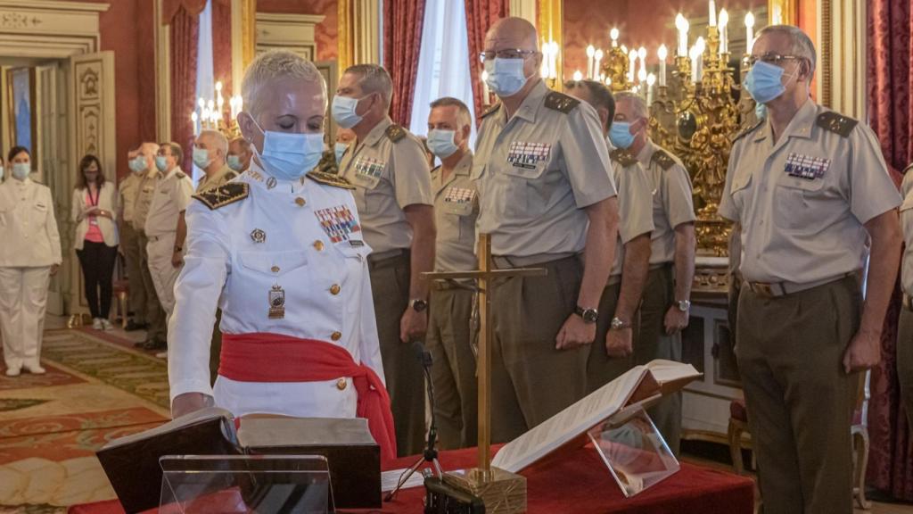 La General Begoña Aramendía en su toma de posesión, este viernes, como Asesora Jurídica del Ejército de Tierra.
