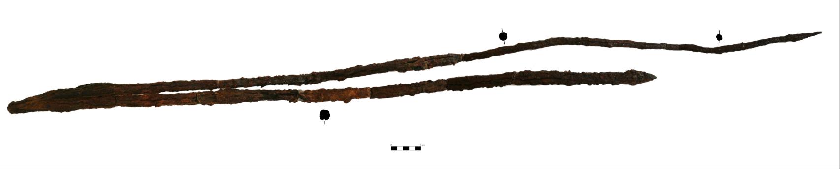 El 'soliferreum' doblado en su mitad, probablemente como parte del derrumbe de la torre.