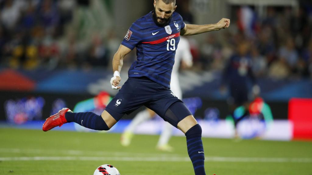 Karim Benzema en un partido con Francia