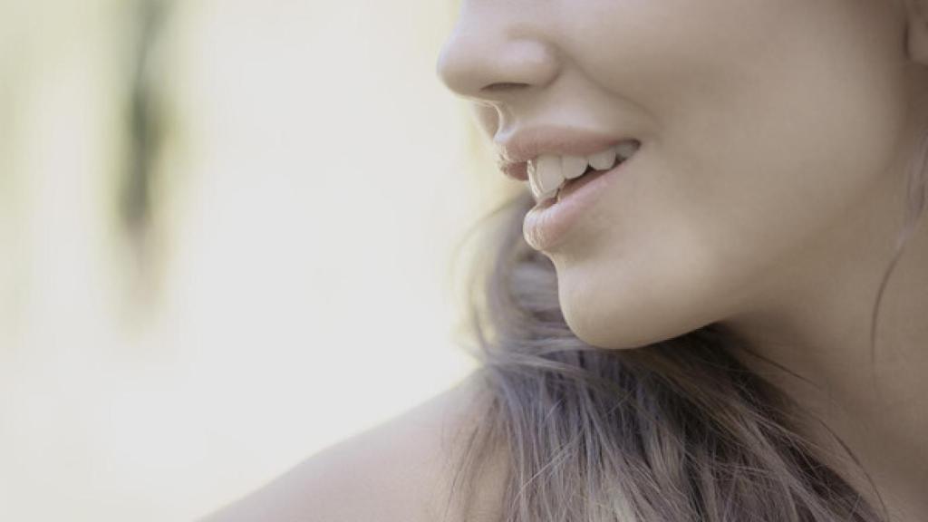 Debemos combinar siempre los tratamientos despigmentantes con el uso diario de fotoprotección alta.