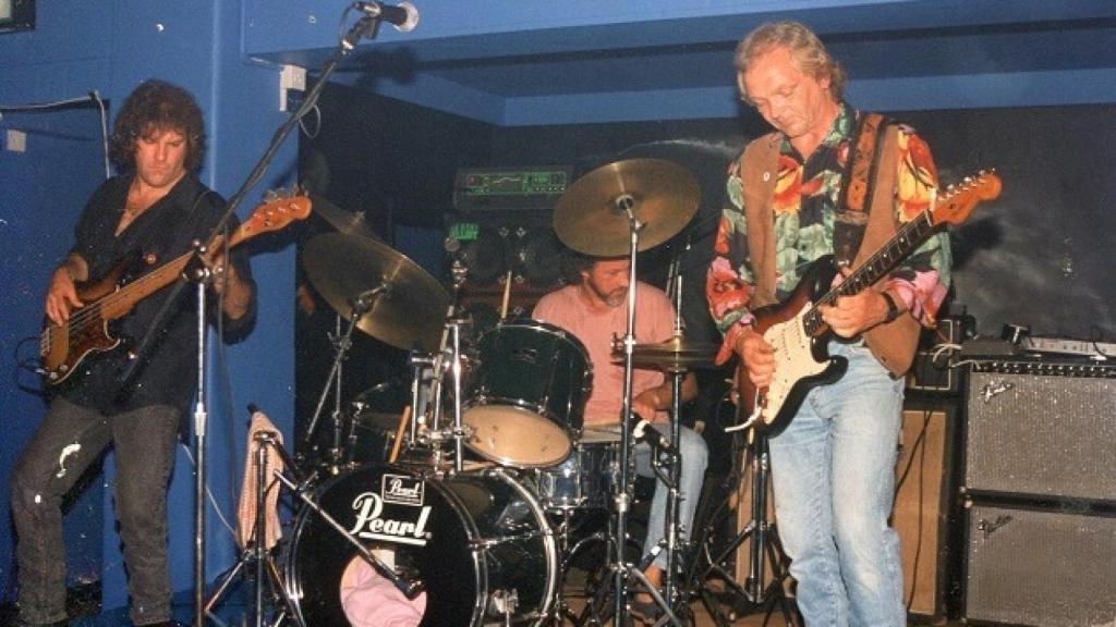 Pickford con Ian Mesney y Les Falles.