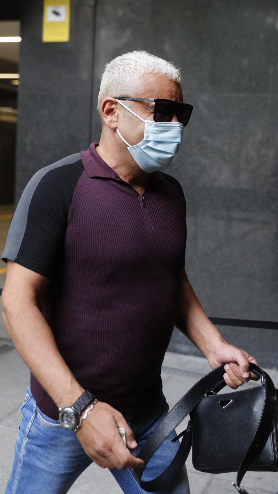 Jorge Javier Vázquez a su llegada al juicio.