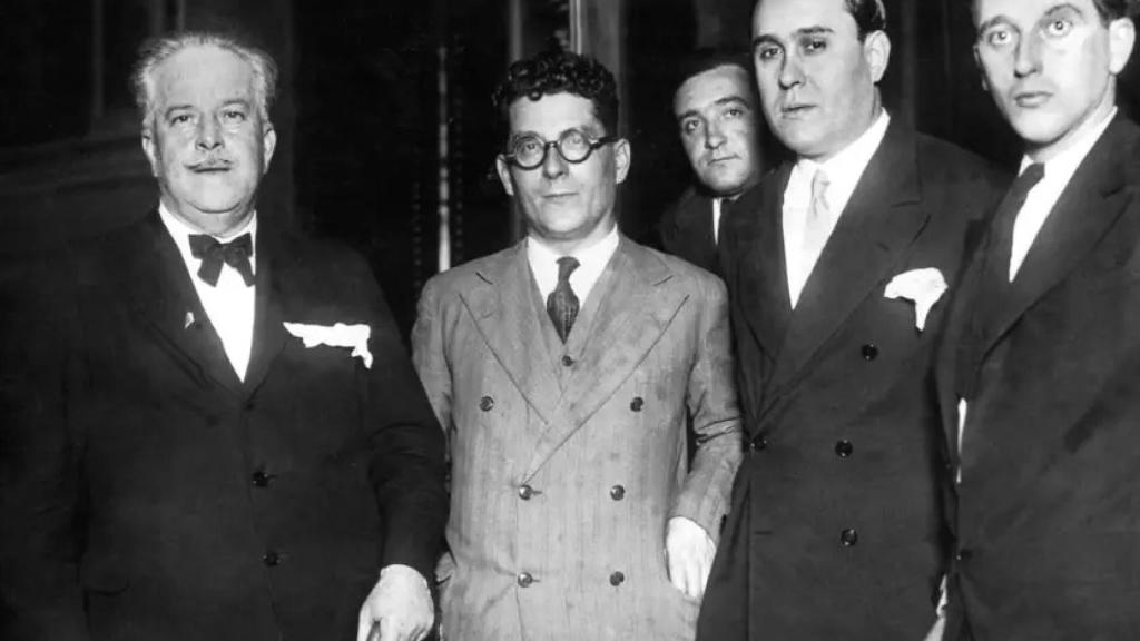 Andreu Nin en el centro de la imagen.