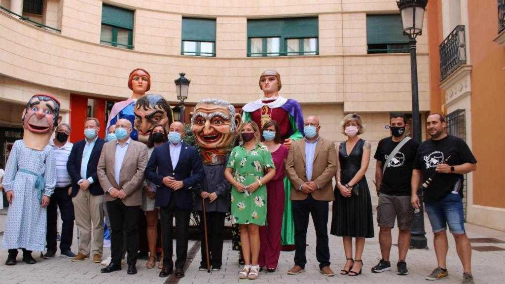 Albacete recupera los Gigantes y Cabezudos