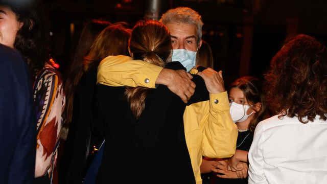 Xandra Falcó fundida en un abrazo con Lorenzo Caprile