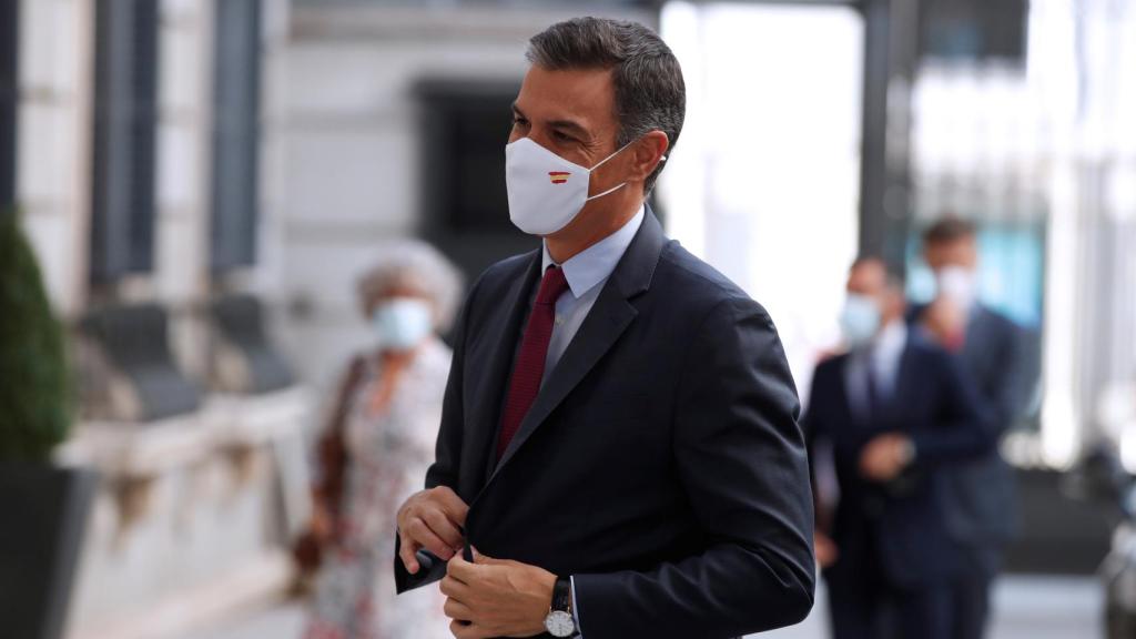 Sánchez encarga a sus diputados arrebatar al PP el mensaje de que es quien 'saca a España de las crisis'