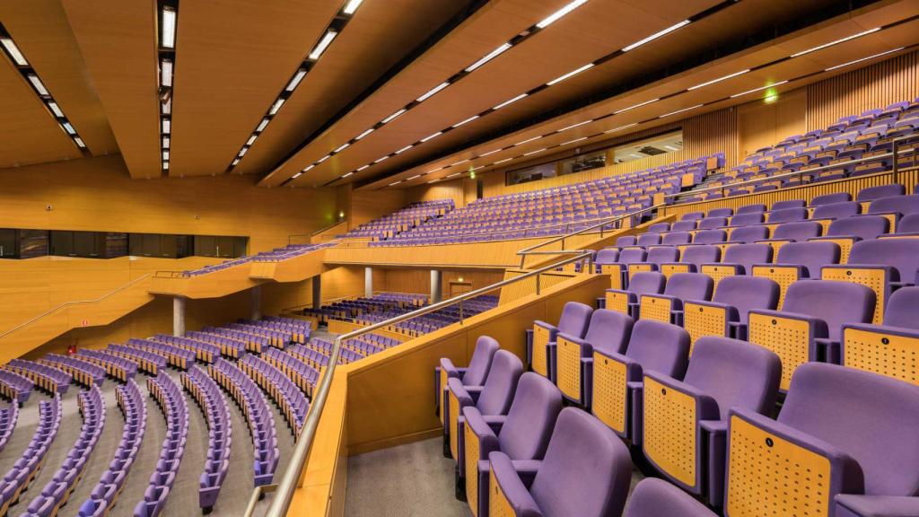 El turismo de Congresos sigue, en la práctica, con la fuertes restricciones del Consell, denuncia Alicante