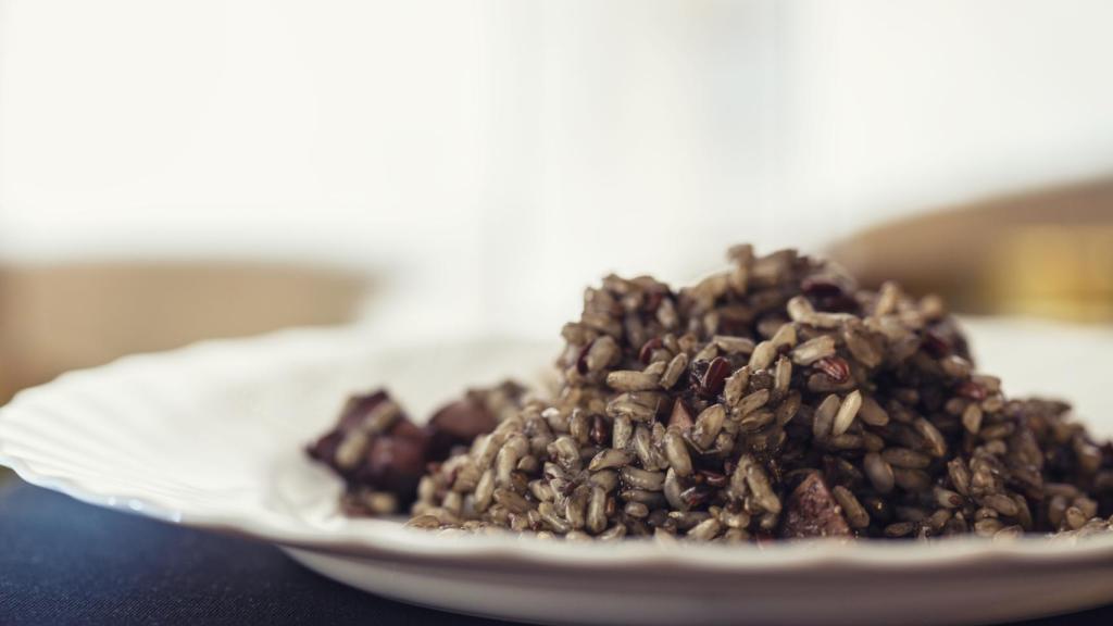 Arroz negro con tinta de calamar.
