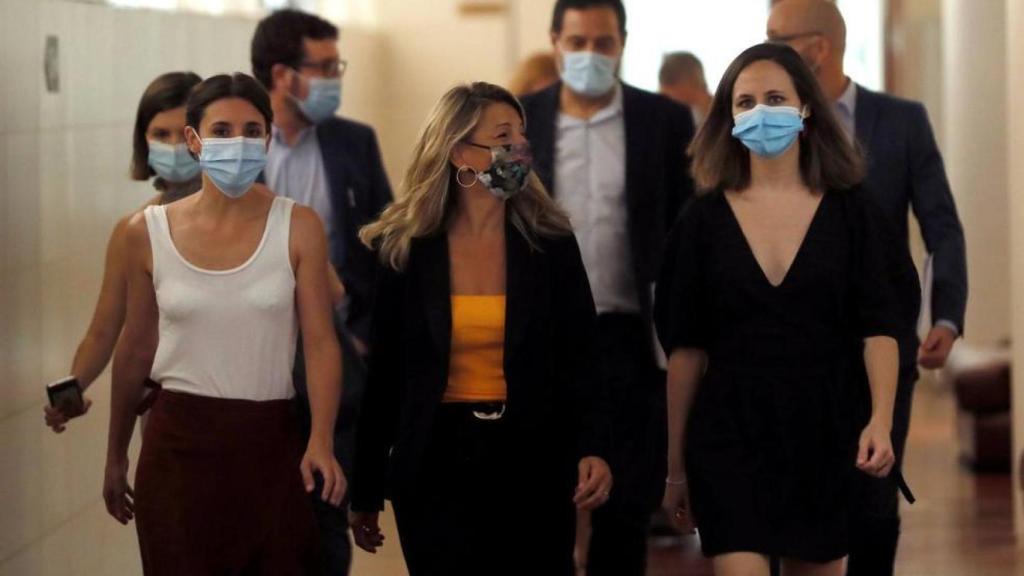 Díaz, flanqueada por Montero y Belarra.