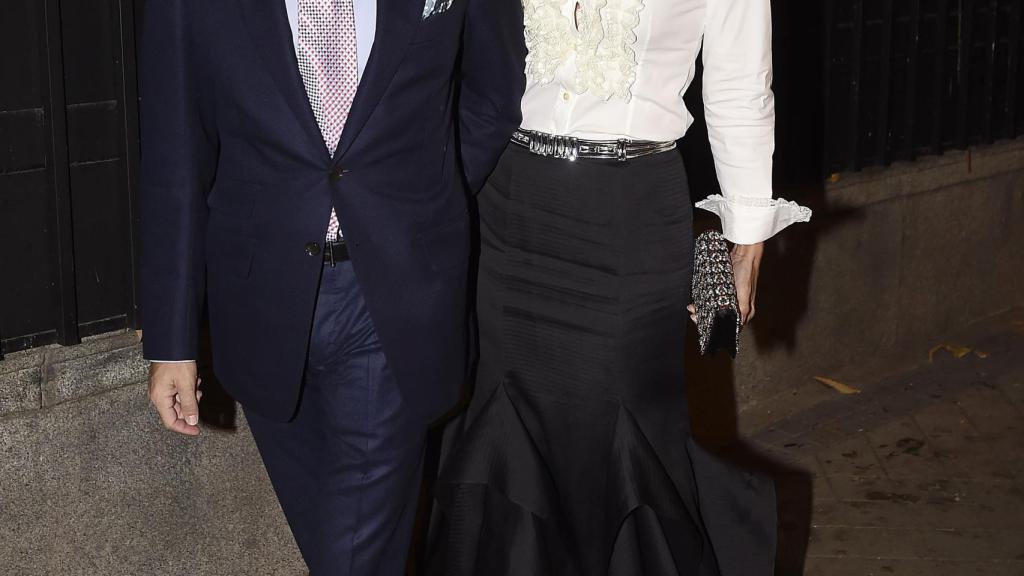 Enrique Ponce y Paloma Cuevas en una imagen de archivo.