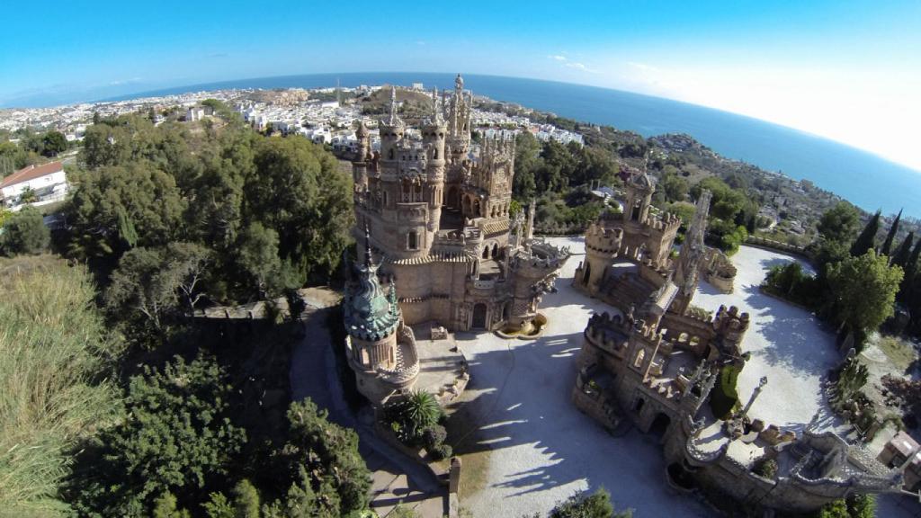 El castillo de Colomares de Benalmádena es una de las construcciones más locas de la provincia.