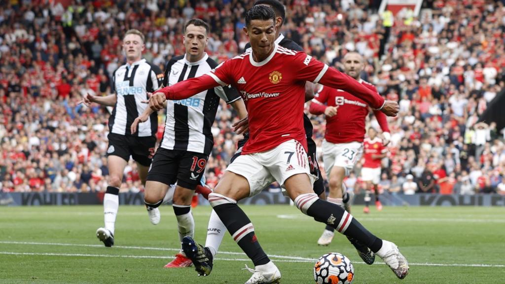 Cristiano Ronaldo en un partido con el Manchester United