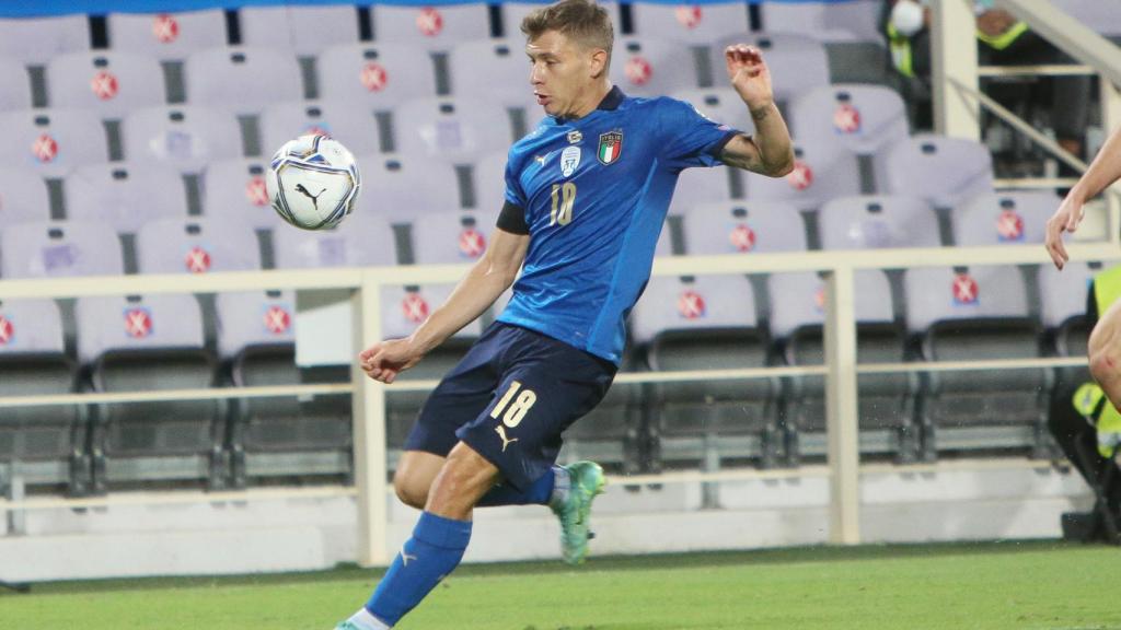 Nicoló Barella, con Italia