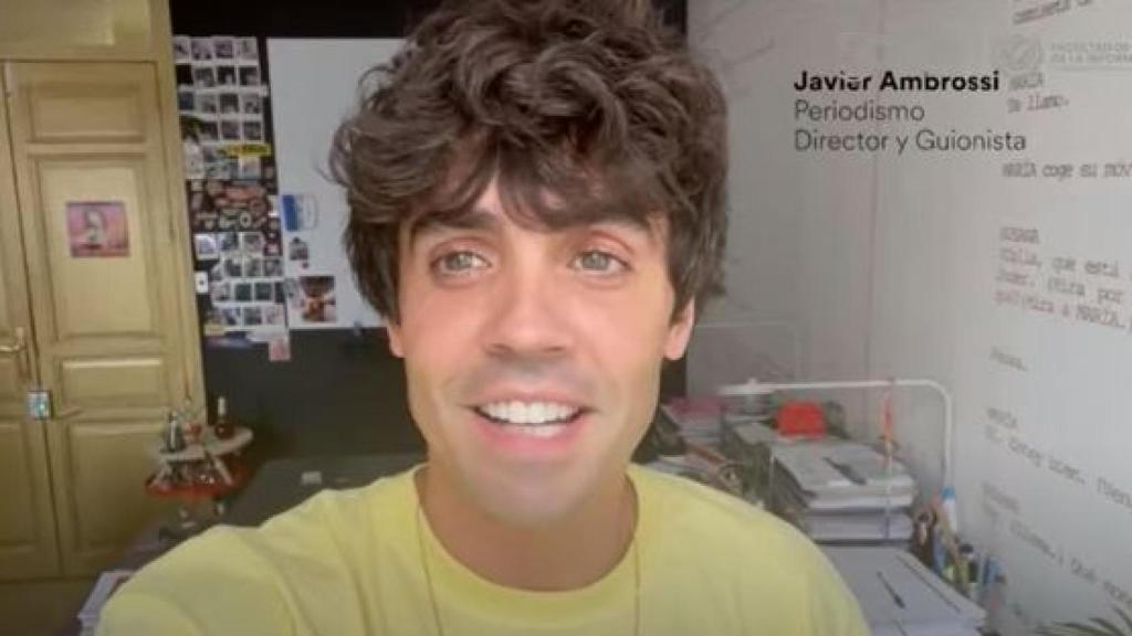 Javier Ambrossi, ha sido otro de los conocidos alumnos que ha formado parte del homenaje.