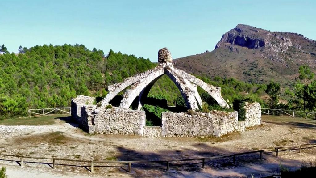 Cava de Agres, Sierra de Mariola.