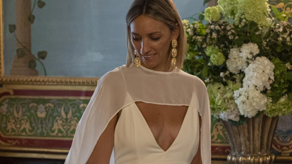 Beatriz Tajuelo luciendo los pendientes de Acus Complementos.