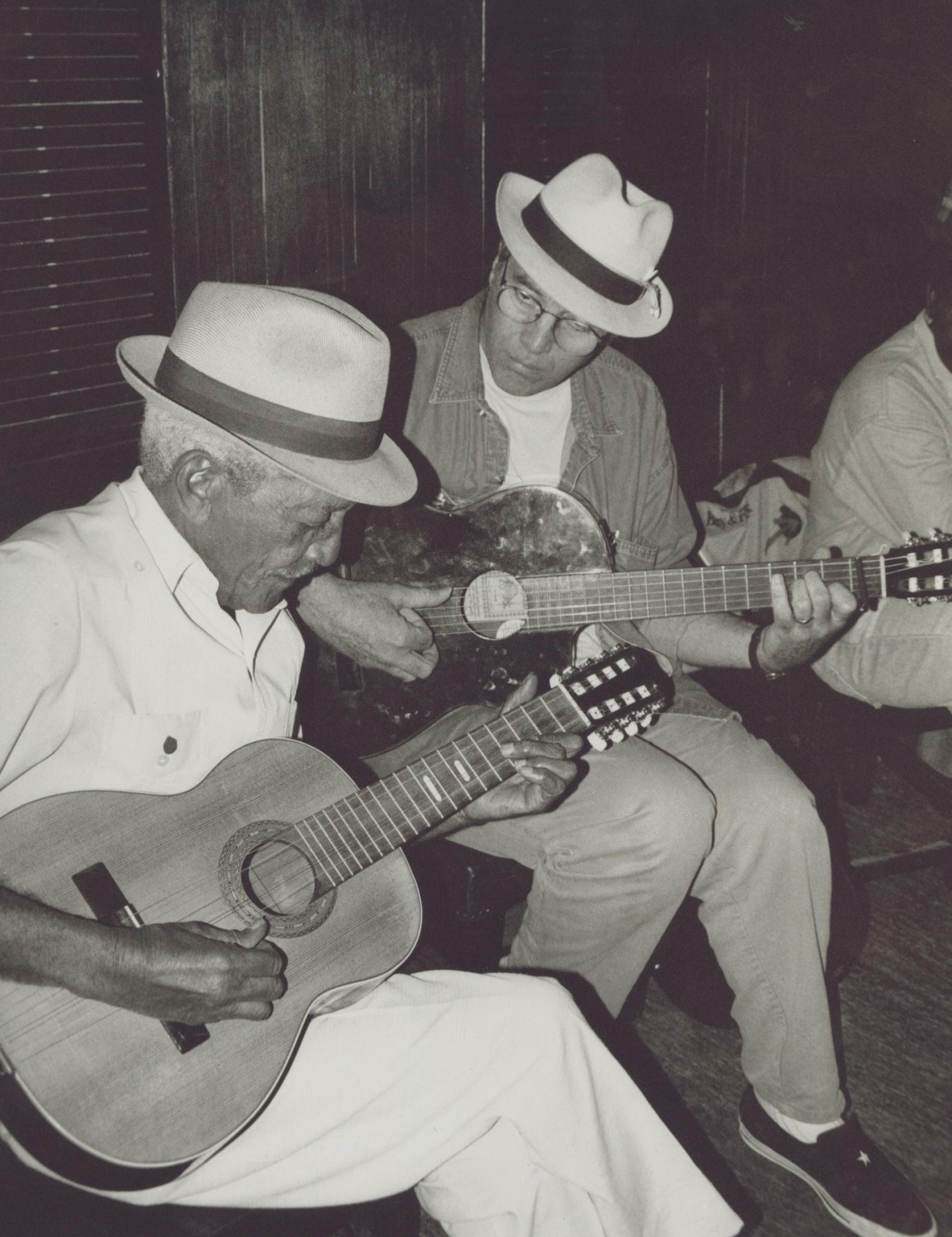 Compay Segundo y  Ry Cooder.