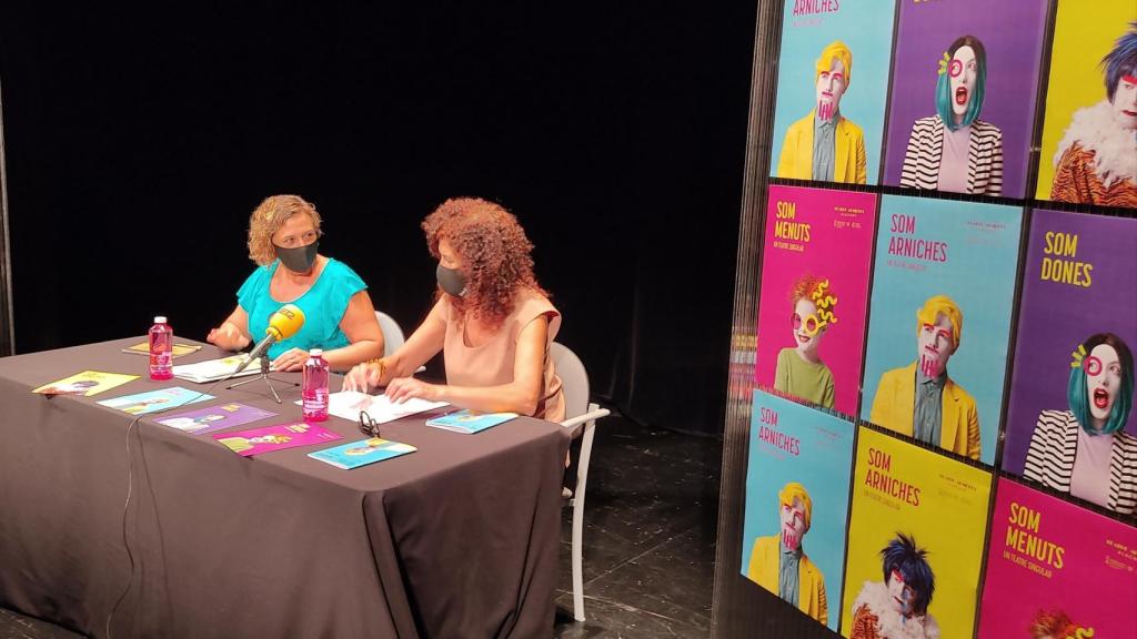 Raquel Tamarit y Alicia Garijo, en la presentación de la programación del Teatro Arniches.