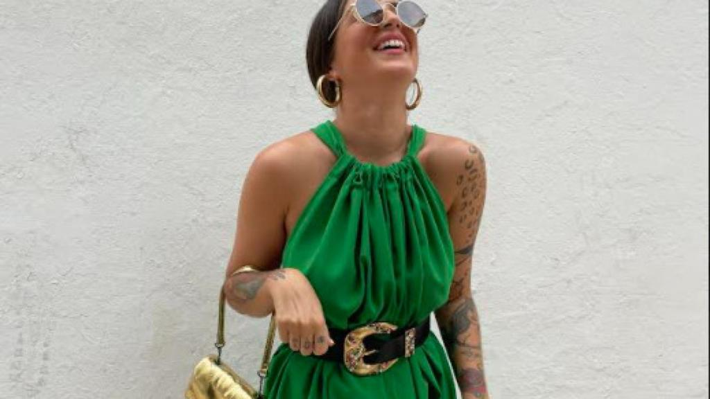 Rocío Nadal con uno de sus vestidos.