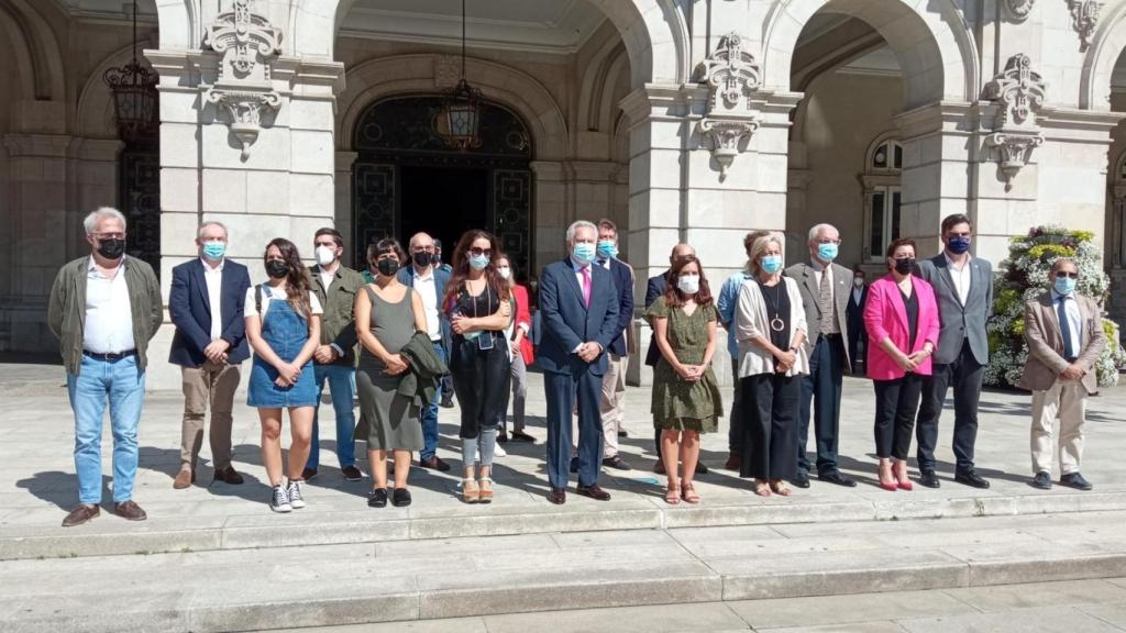 Concentración en repulsa por el asesinato machista de A Coruña.