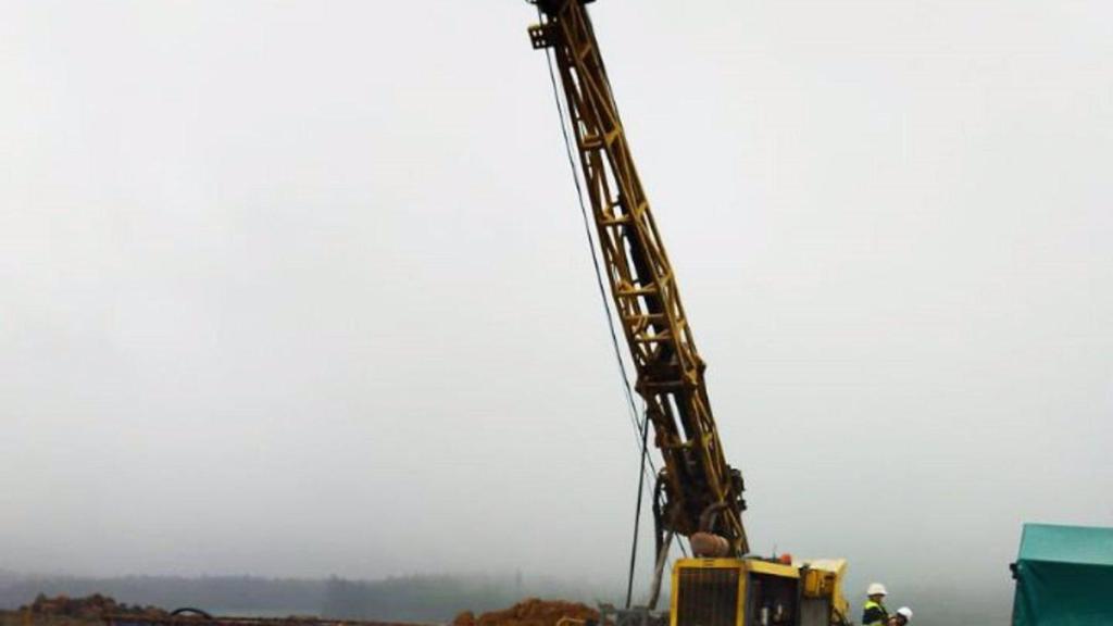 El Sindicato Labrego Galego y colectivos ecologistas denuncian prospecciones mineras ilegales en Coristanco y Santa Comba (A Coruña).