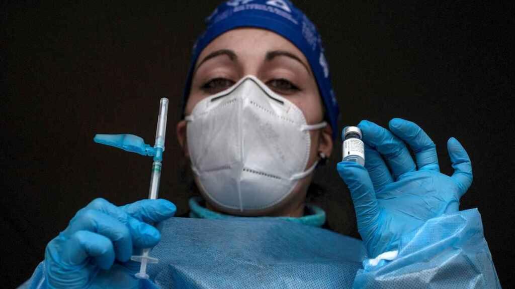 Por qué algunas variantes del coronavirus nos deben preocupar más que otras