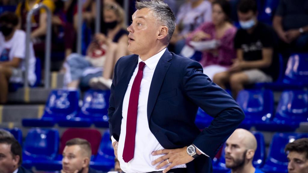 Jasikevicius da indicaciones al Barça desde la banda