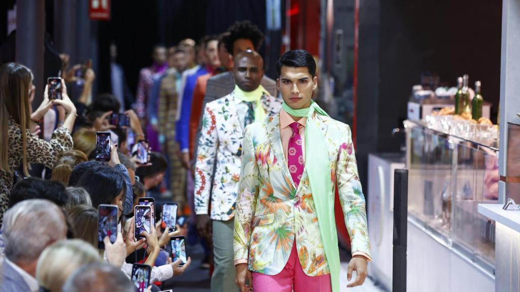 Modelos desfilando en la pasarela Cibeles.