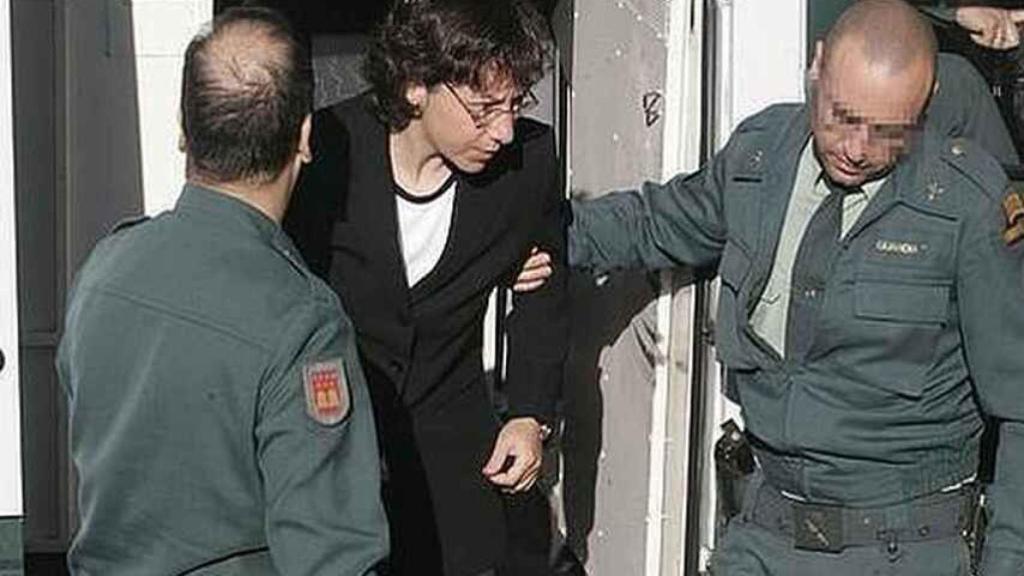 Noelia Mingo fue detenida en 2003 por apuñalar a tres personas a quienes mató en la Fundación Jiménez Díaz.