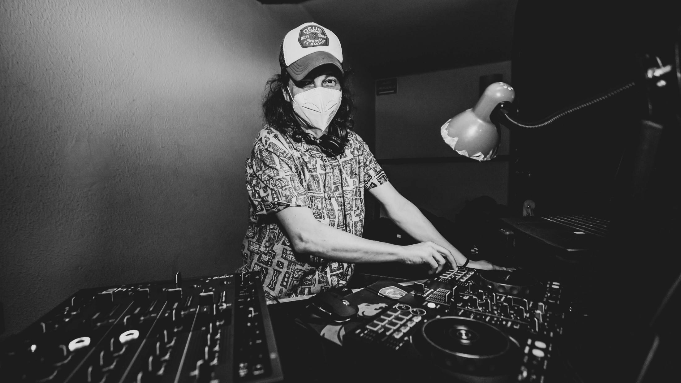 Cada fin de semana, la música corre a cargo de los DJs residentes (Foto: Beatriz Císcar)