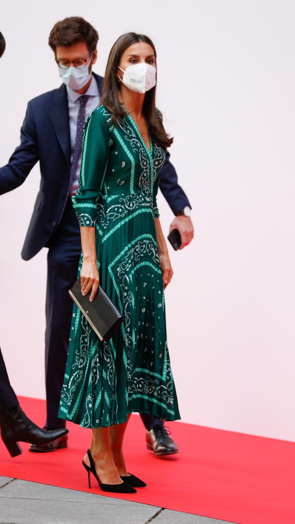 El 'outfit' que ha escogido la Reina para su acto de este martes.