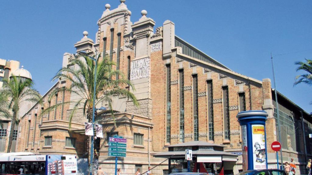 Mercado Central de Alicante en la avenida de Alfonso el Sabio.