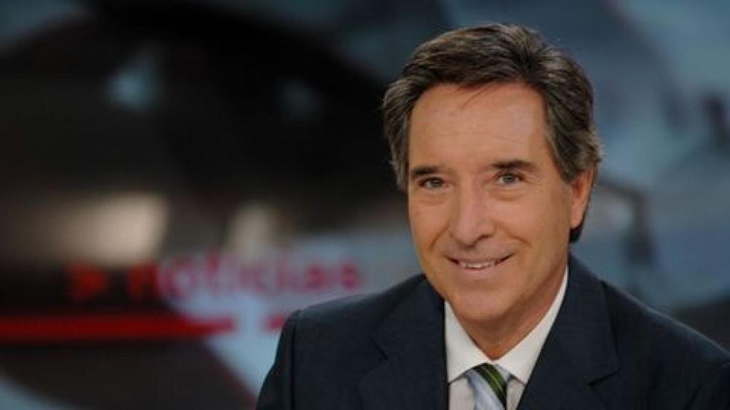 Iñaki Gabilondo al frente de Noticias Cuatro en 2005.