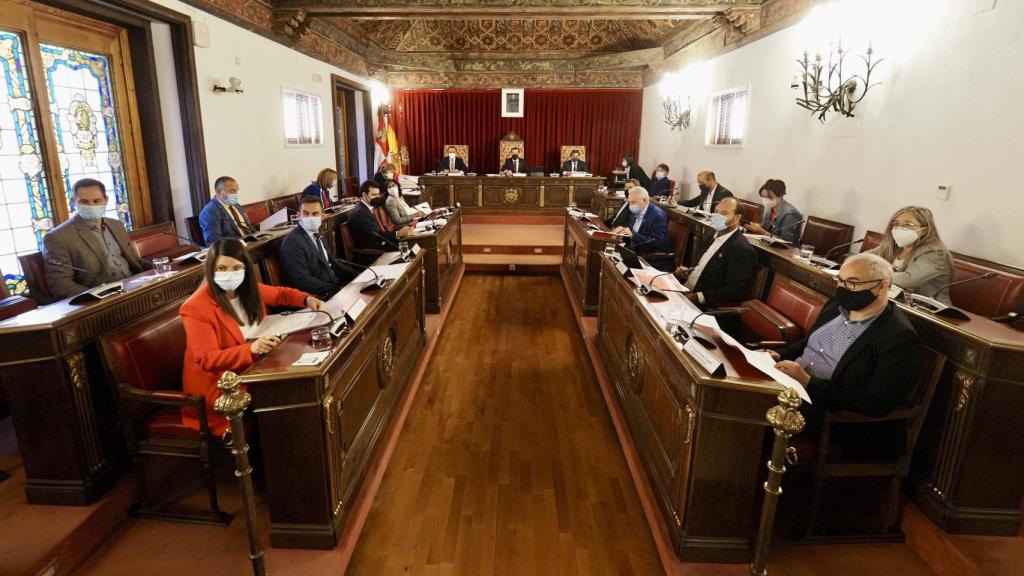 Celebración del primer pleno presencial en la Diputación de Valladolid