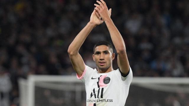 Achraf Hakimi, celebrando un gol con el PSG